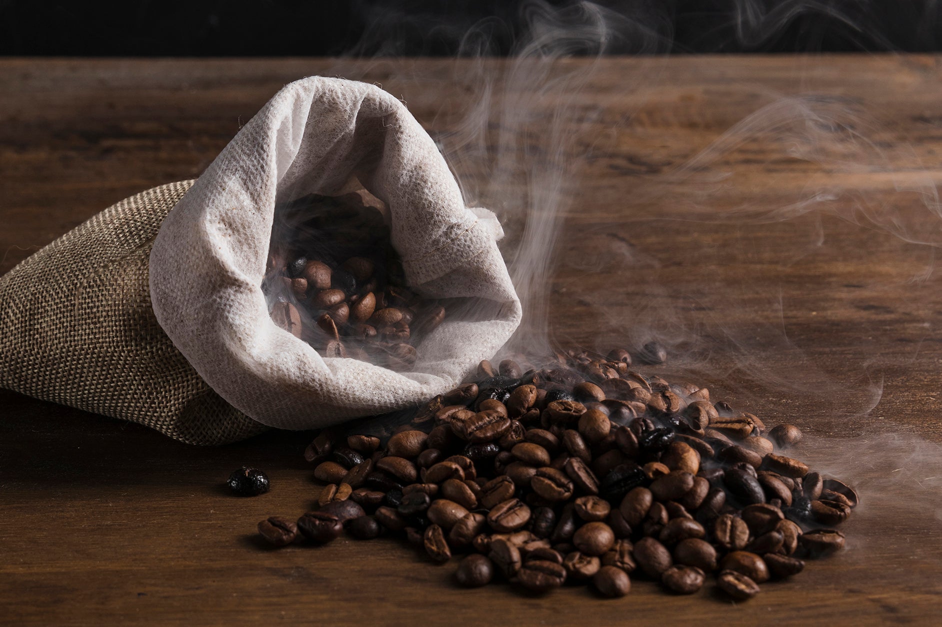 La Magia del Tueste en el Café de Especialidad: Secretos Revelados por Café Aromas